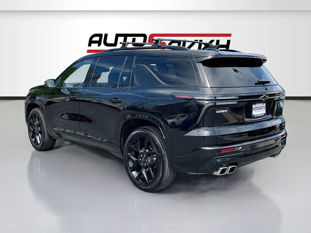 used 2025 Chevrolet Traverse car, priced at $44,000