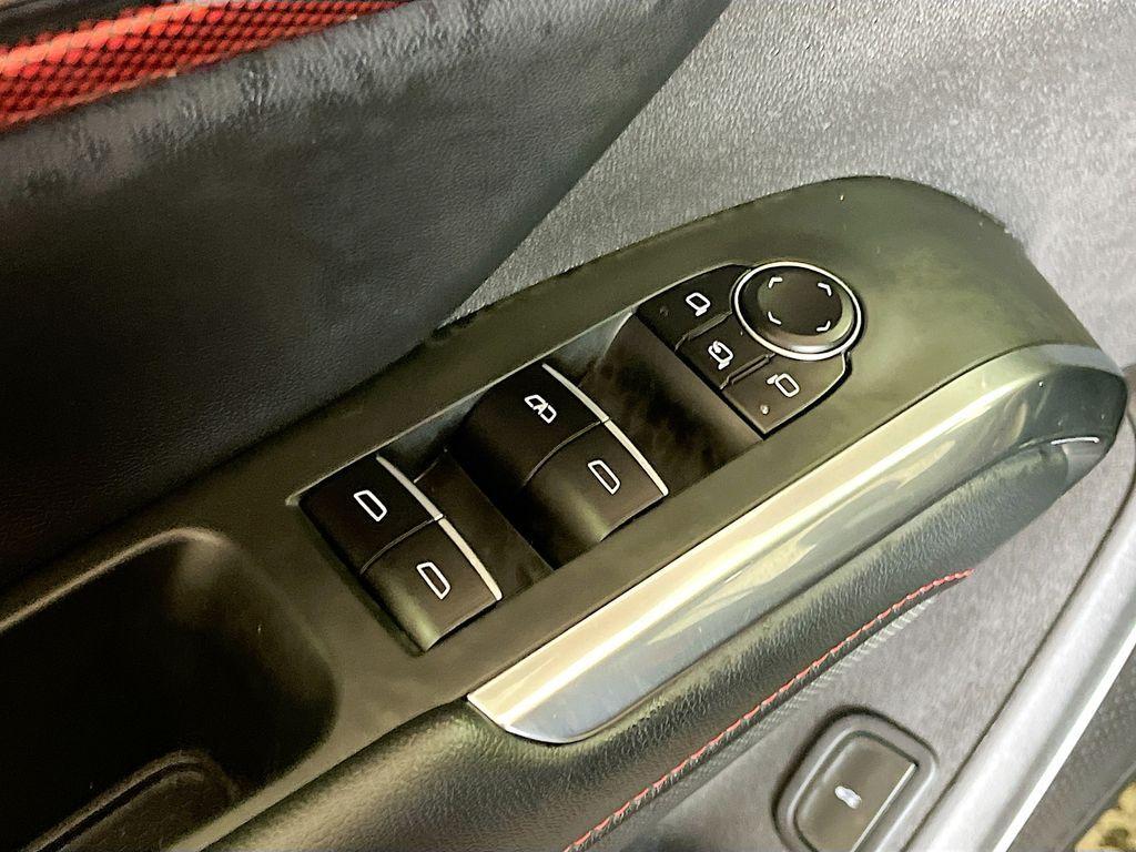 used 2025 Chevrolet Traverse car, priced at $44,000
