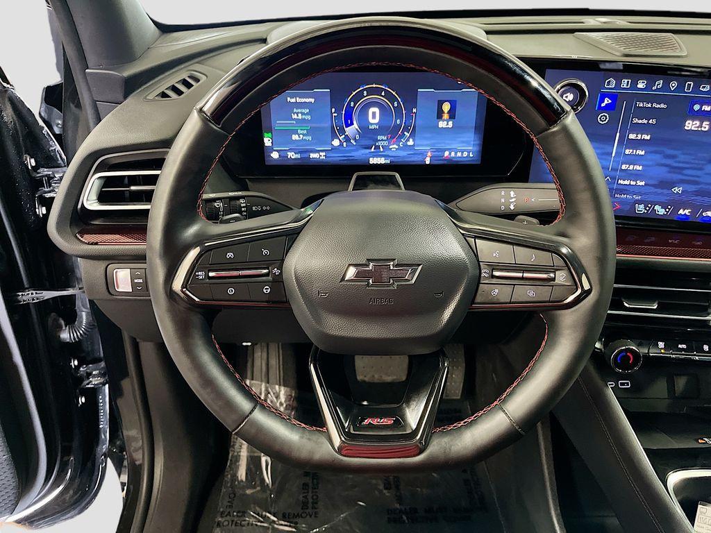used 2025 Chevrolet Traverse car, priced at $44,000