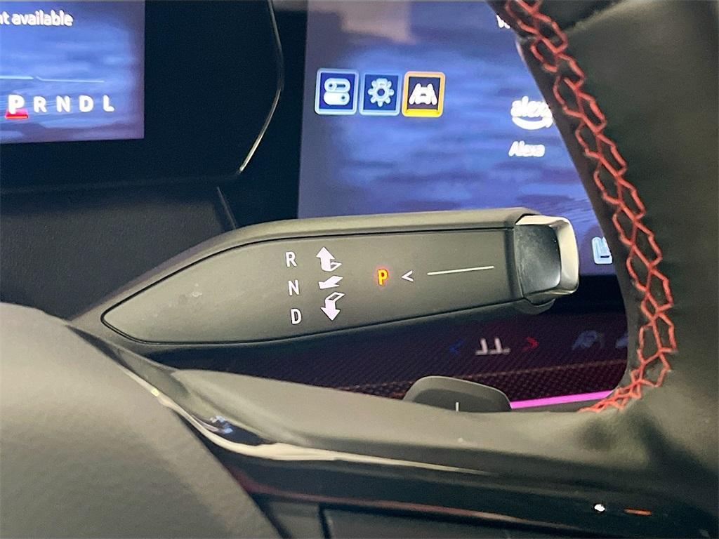 used 2024 Chevrolet Traverse car, priced at $44,400