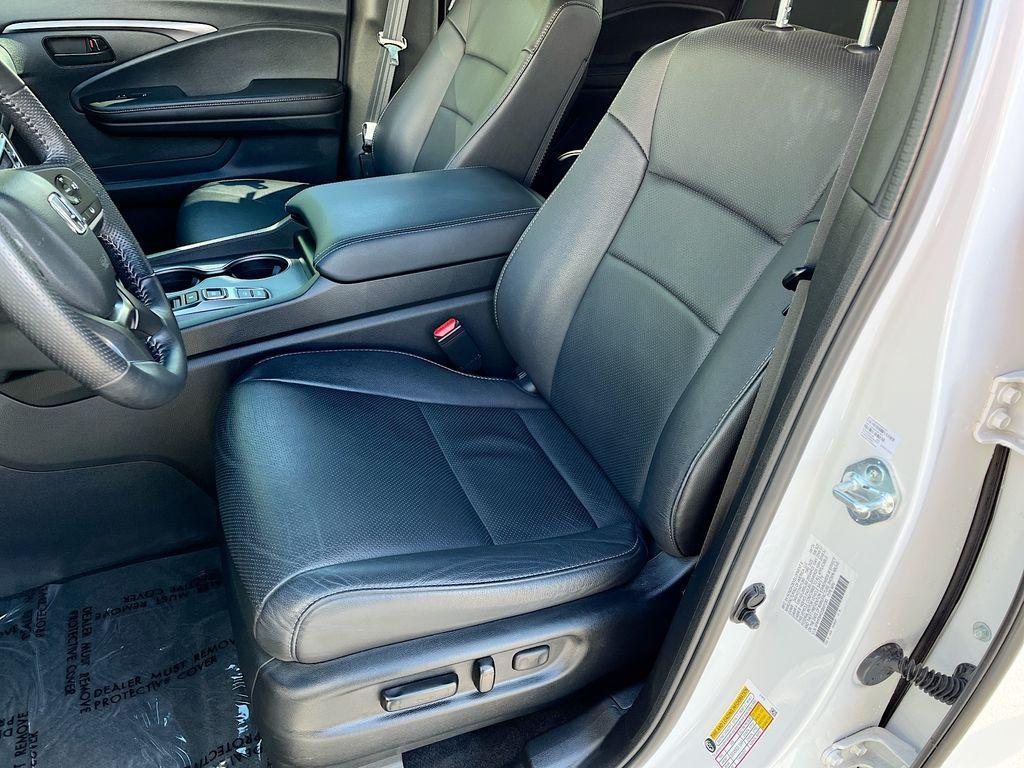 used 2025 Honda Passport car, priced at $30,700