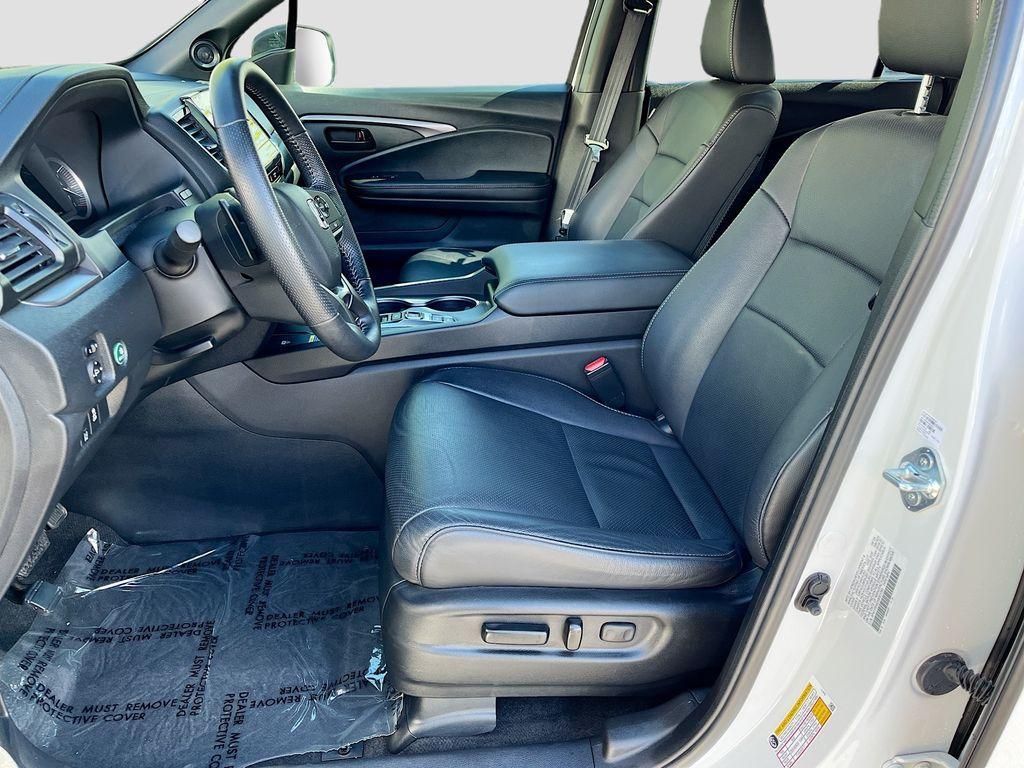 used 2025 Honda Passport car, priced at $30,700
