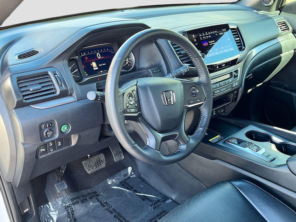 used 2025 Honda Passport car, priced at $30,700