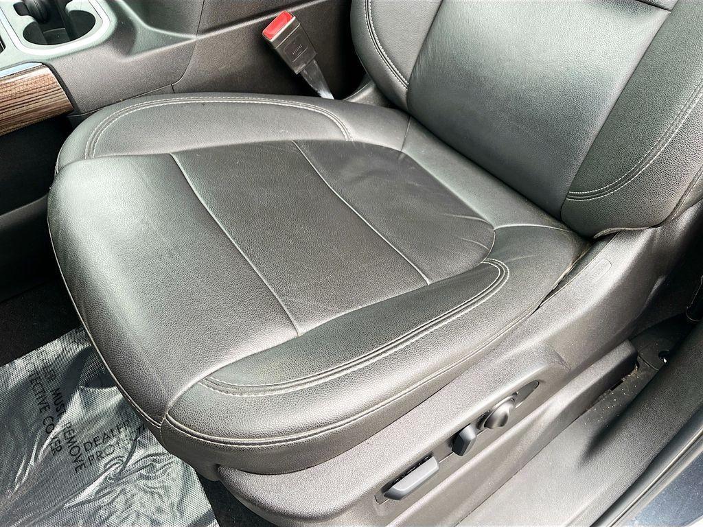 used 2022 Chevrolet Silverado 1500 Limited car, priced at $31,200
