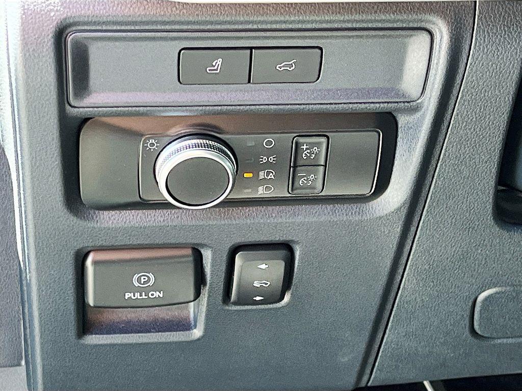 used 2022 Ford Expedition car, priced at $34,600