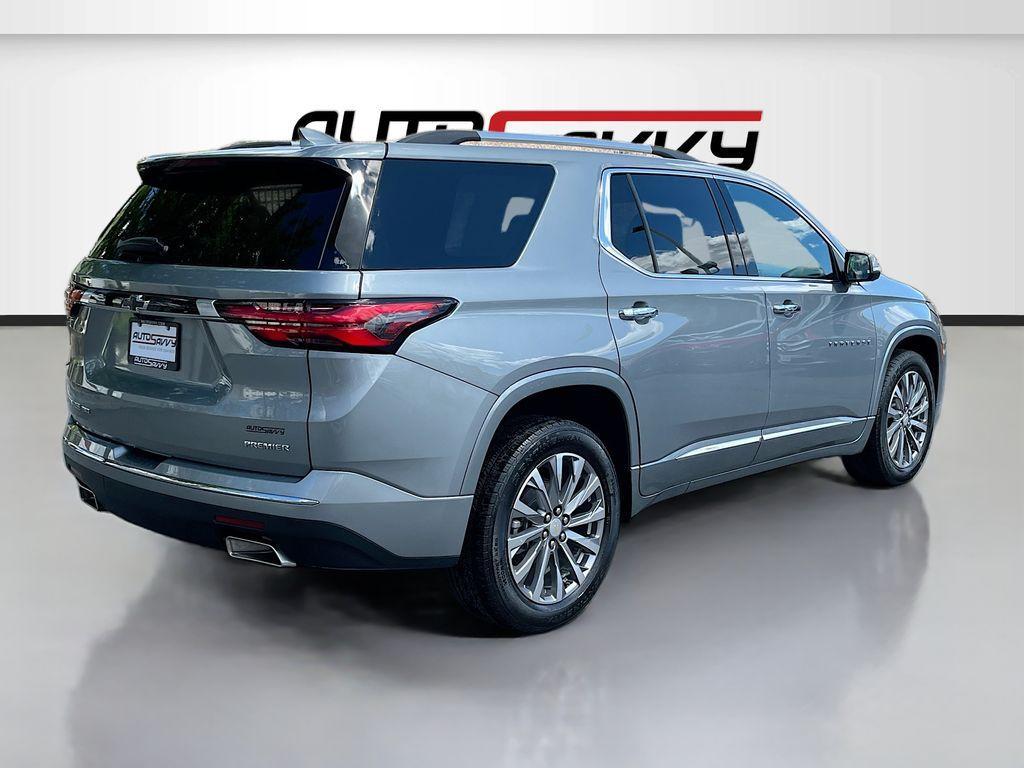 used 2023 Chevrolet Traverse car, priced at $33,200