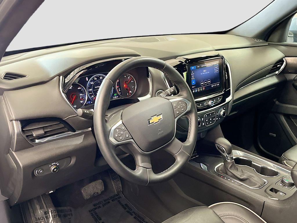 used 2023 Chevrolet Traverse car, priced at $33,200