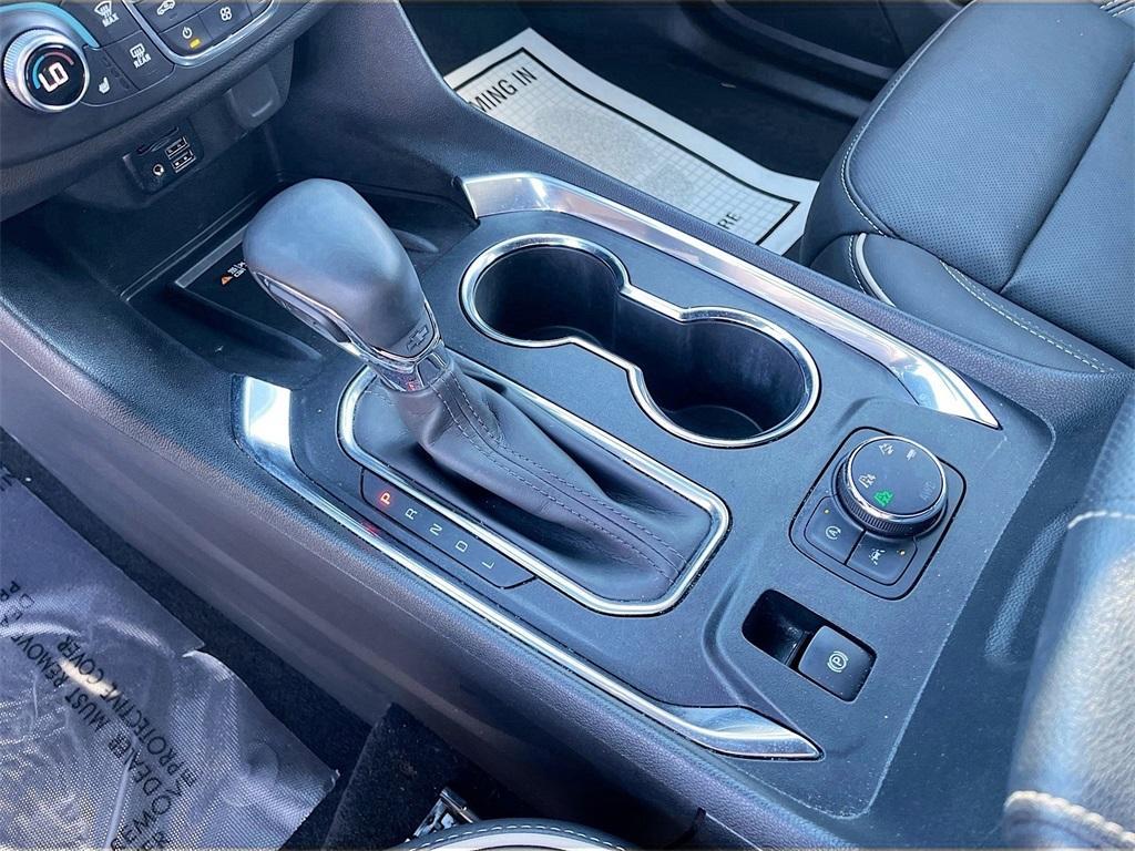 used 2023 Chevrolet Traverse car, priced at $33,000