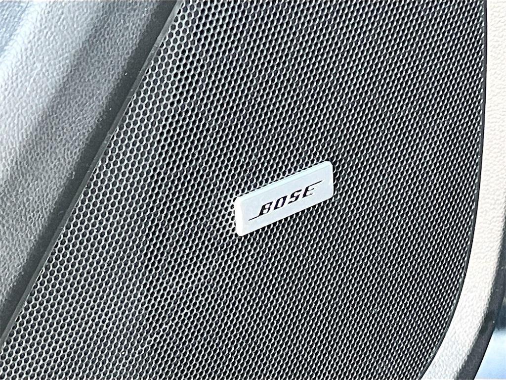 used 2023 Chevrolet Traverse car, priced at $33,000