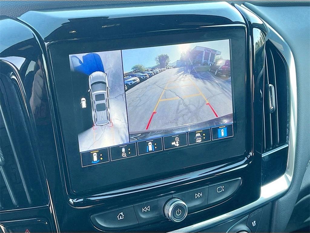 used 2023 Chevrolet Traverse car, priced at $33,000