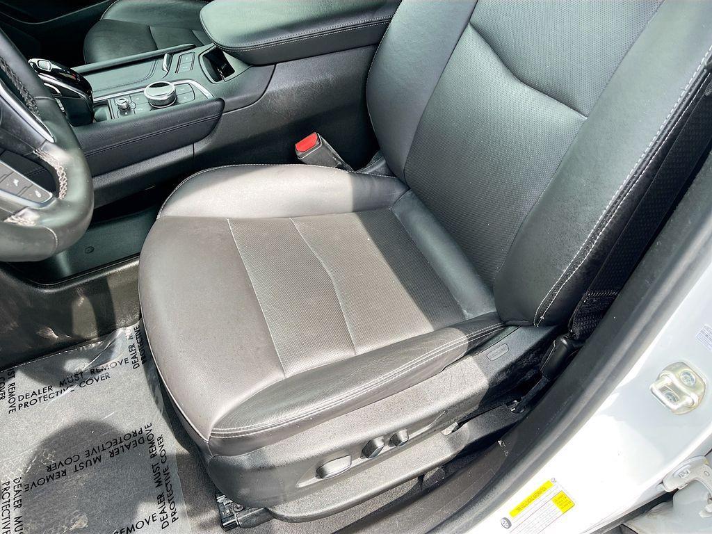 used 2025 Cadillac XT5 car, priced at $34,700