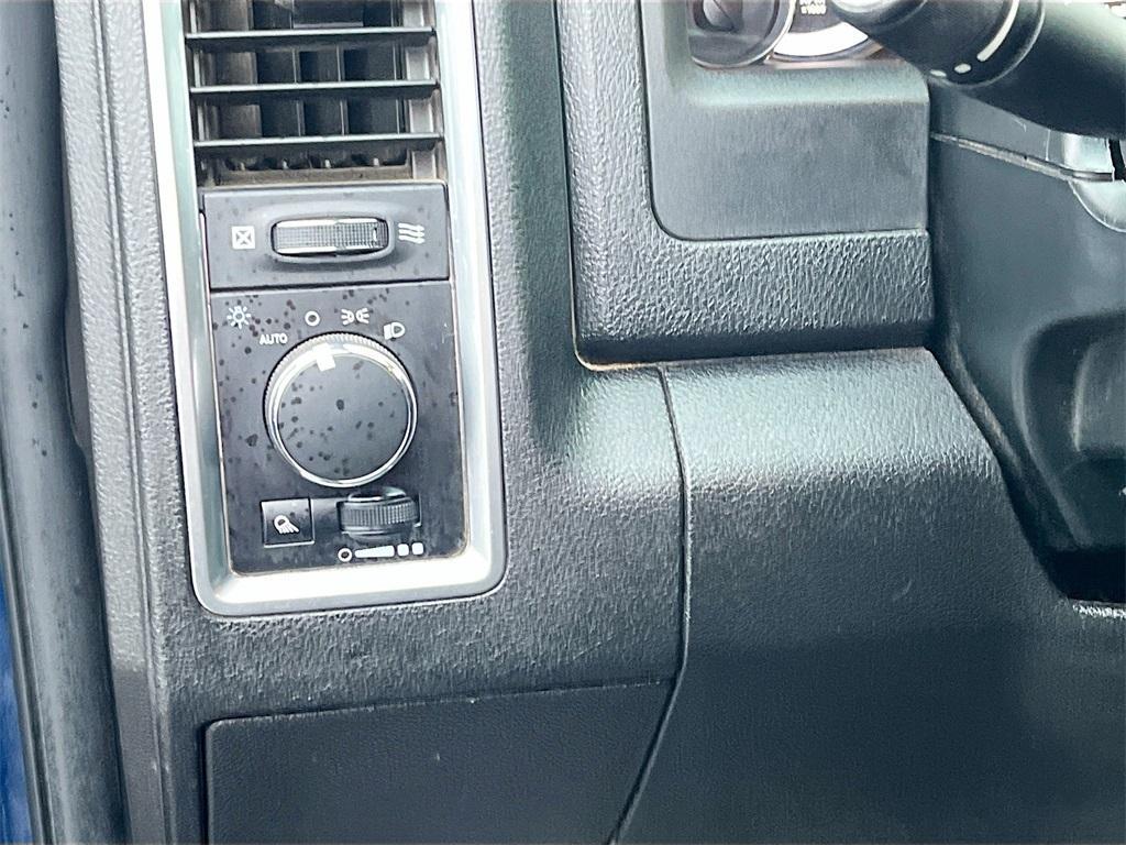 used 2021 Ram 1500 Classic car, priced at $24,400