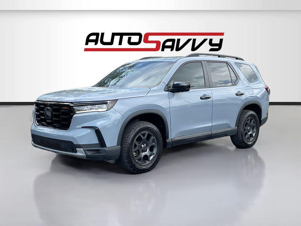 used 2025 Honda Pilot car, priced at $38,000