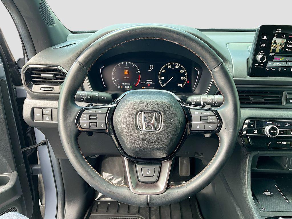 used 2025 Honda Pilot car, priced at $38,000