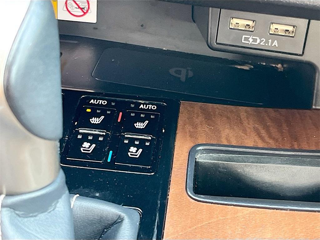 used 2022 Lexus RX 350L car, priced at $38,500