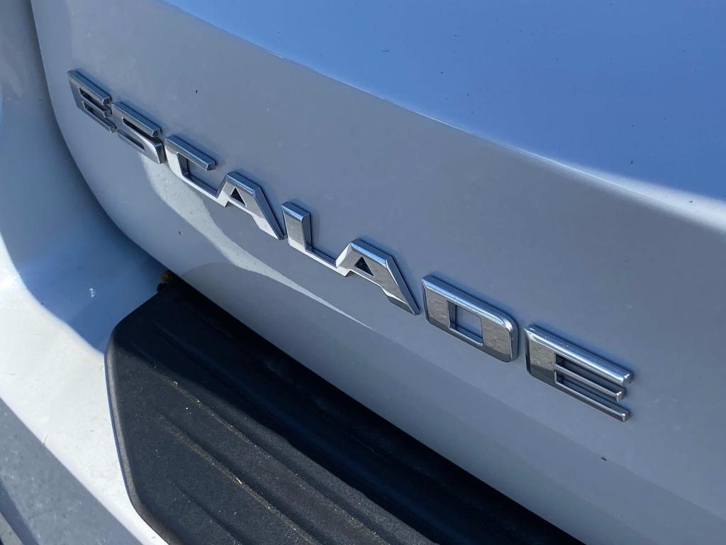 used 2025 Cadillac Escalade ESV car, priced at $124,895