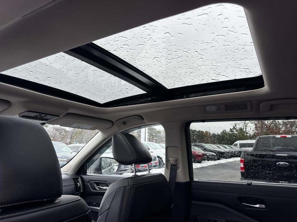 used 2025 Nissan Pathfinder car, priced at $36,900