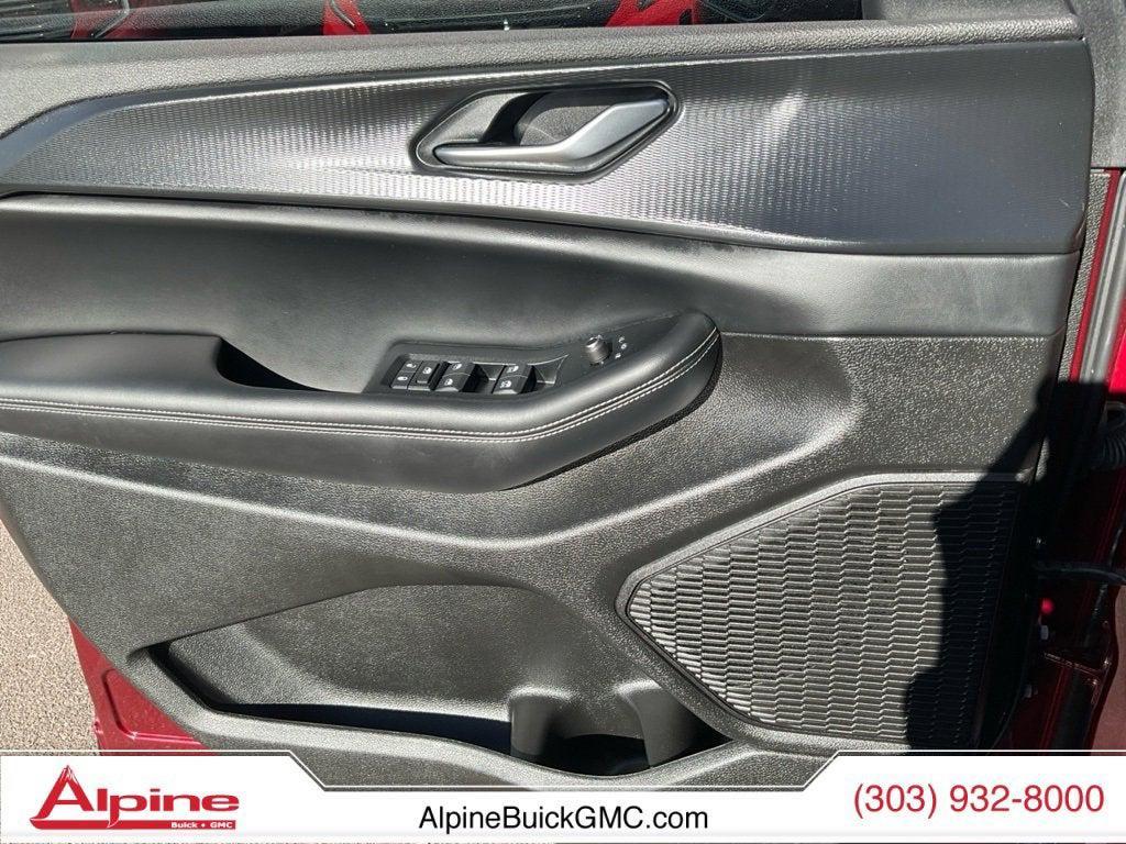 used 2024 Jeep Grand Cherokee L car, priced at $32,991