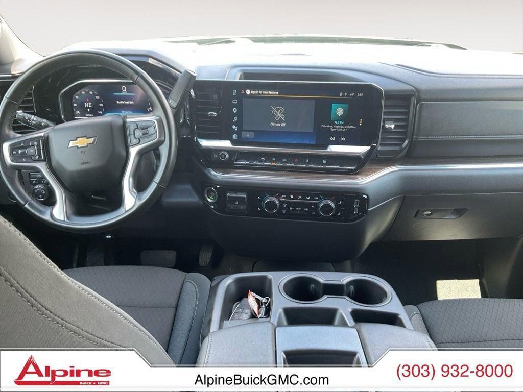 used 2025 Chevrolet Silverado 1500 car, priced at $40,686