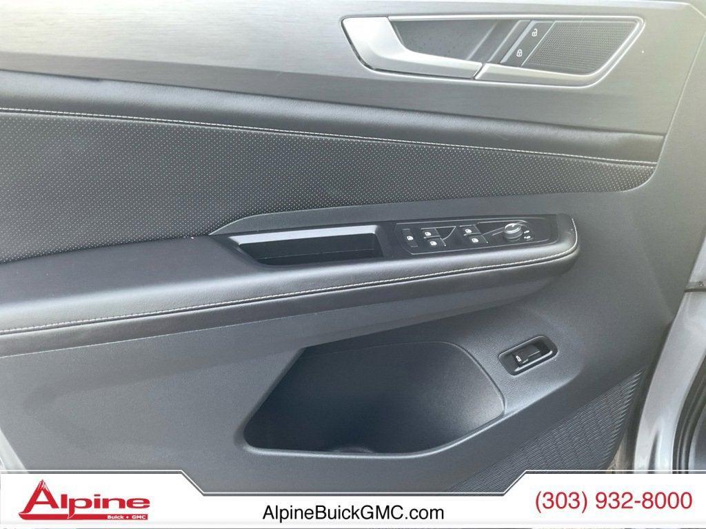 used 2025 Volkswagen Atlas Cross Sport car, priced at $32,242