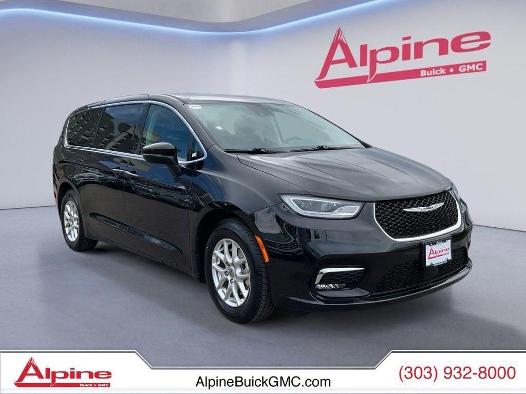 used 2023 Chrysler Pacifica car, priced at $23,896
