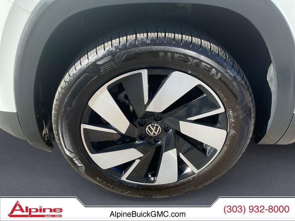 used 2025 Volkswagen Atlas Cross Sport car, priced at $32,095