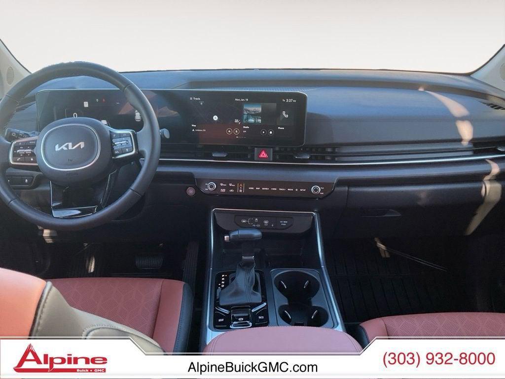 used 2025 Kia Carnival car, priced at $42,766