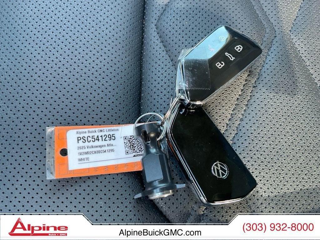used 2025 Volkswagen Atlas car, priced at $31,554