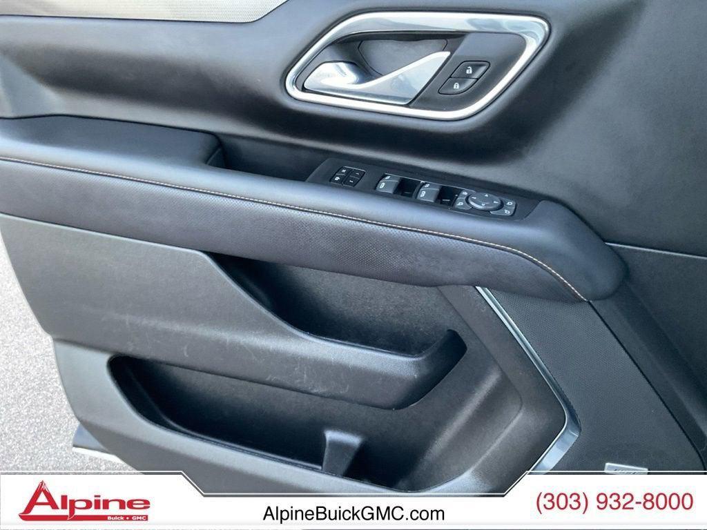 used 2023 GMC Yukon XL car, priced at $51,255