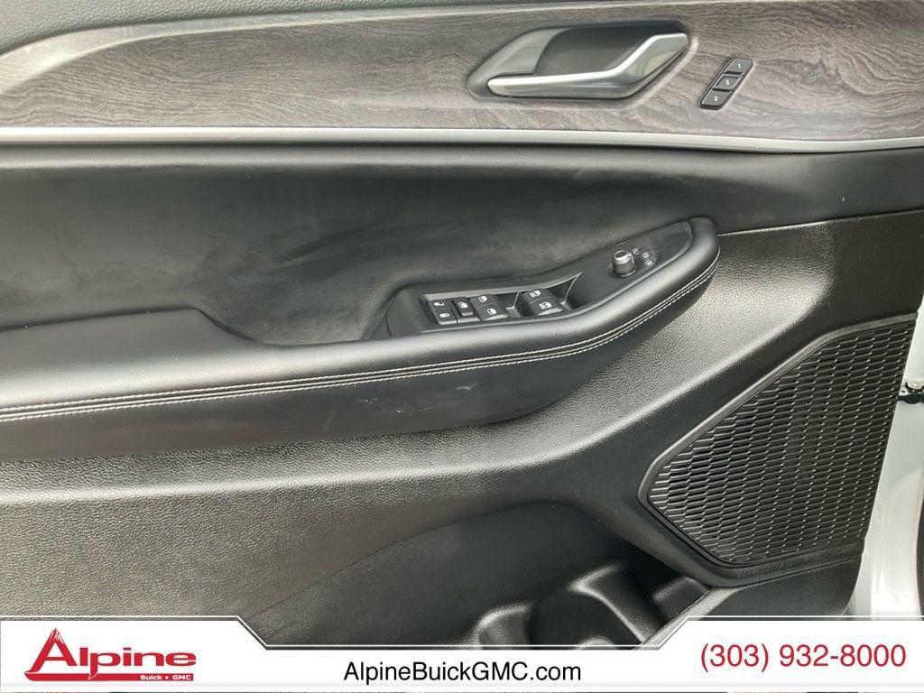 used 2024 Jeep Grand Cherokee L car, priced at $34,784