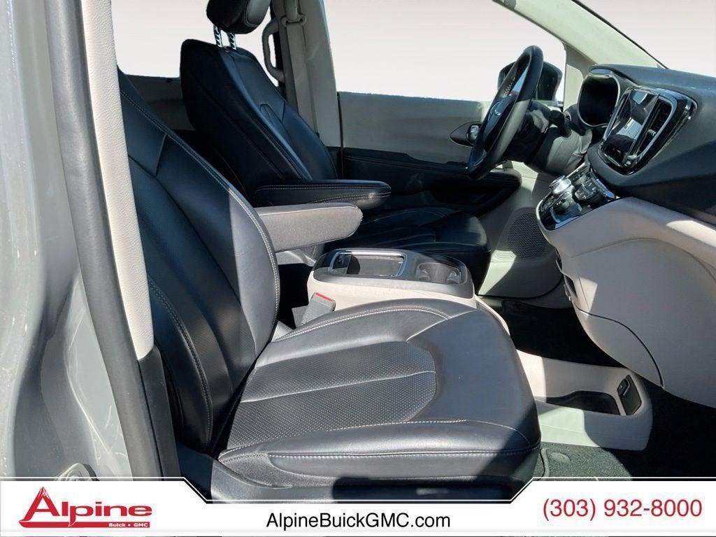 used 2023 Chrysler Pacifica car, priced at $24,289
