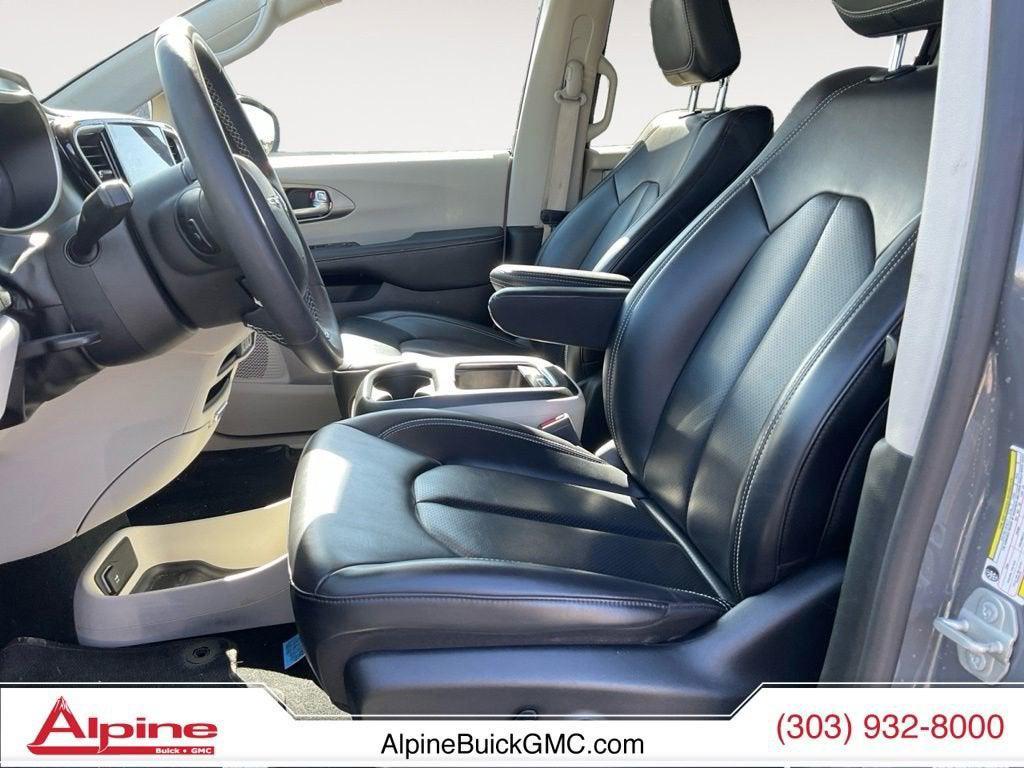 used 2023 Chrysler Pacifica car, priced at $24,289