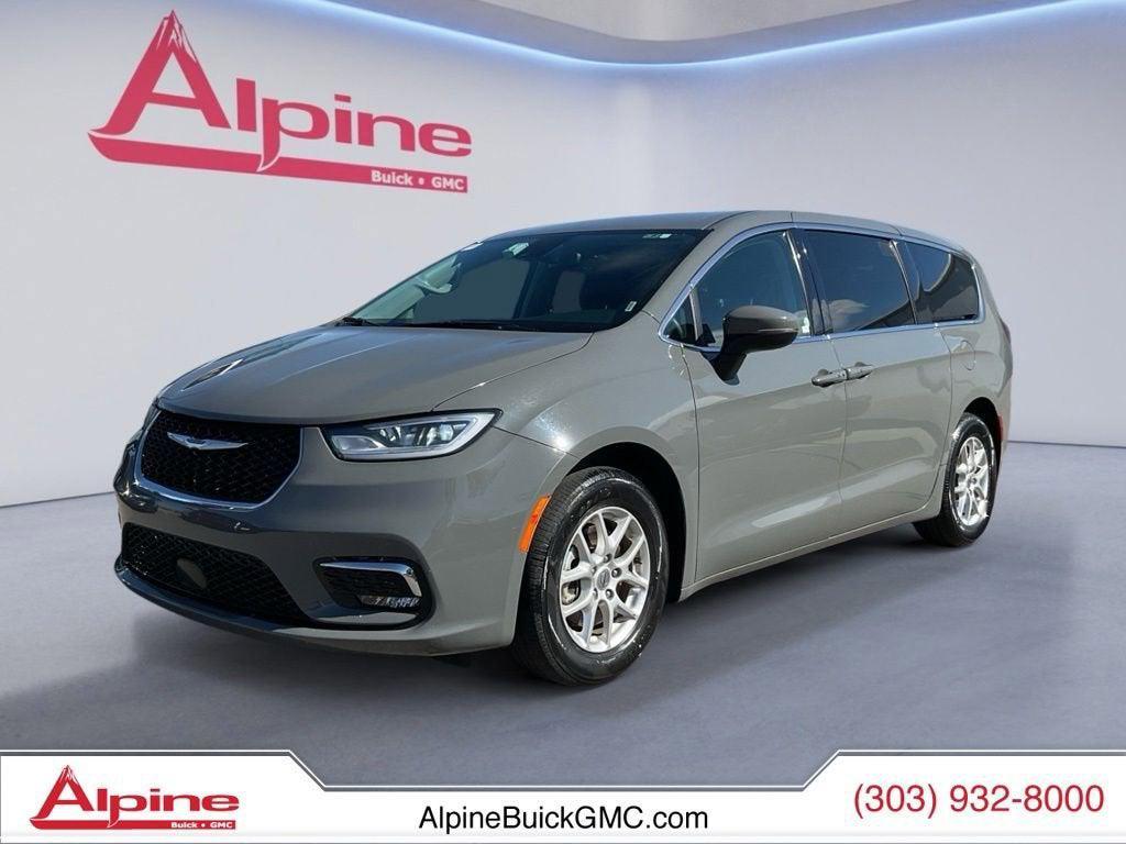 used 2023 Chrysler Pacifica car, priced at $24,289