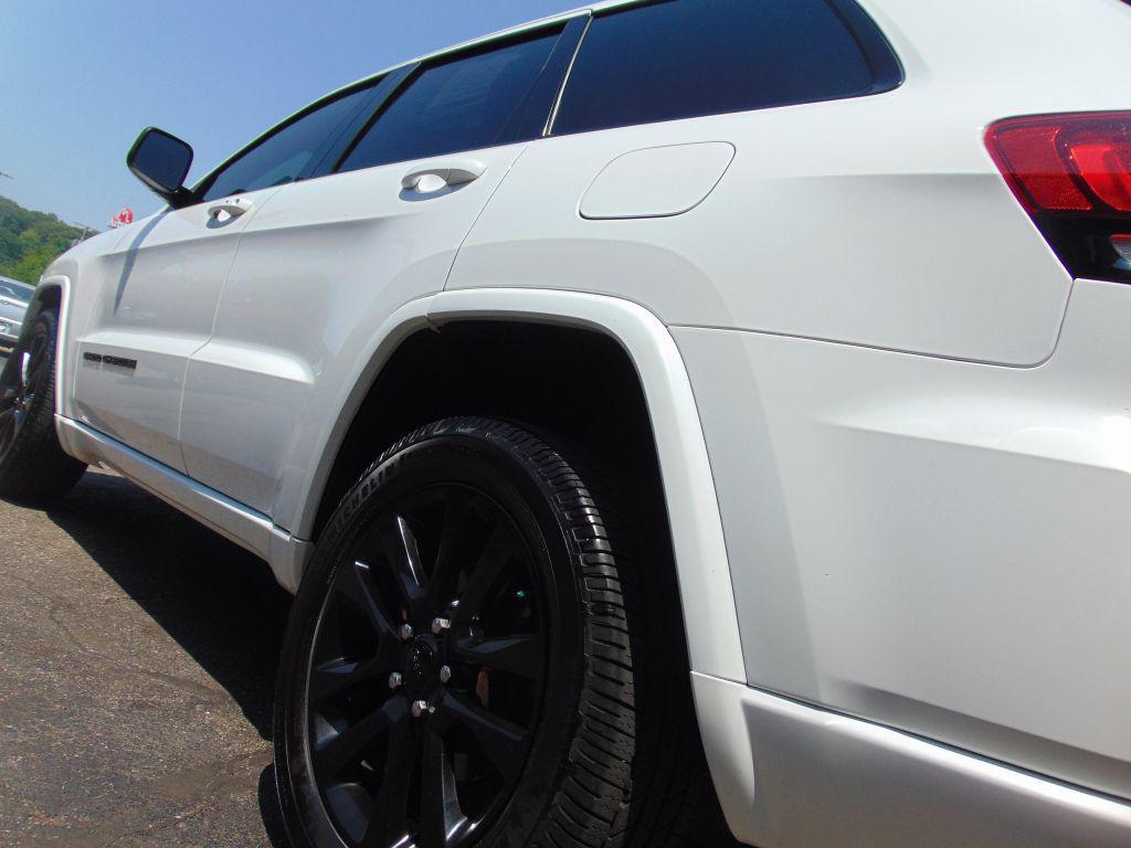 used 2017 Jeep Grand Cherokee car, priced at $14,988