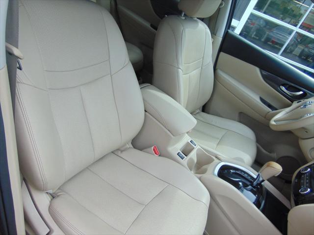 used 2015 Nissan Rogue car, priced at $10,488