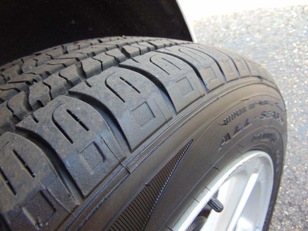 2017 WHITE Chevrolet Cruze