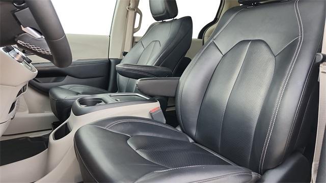 used 2024 Chrysler Pacifica car, priced at $26,991