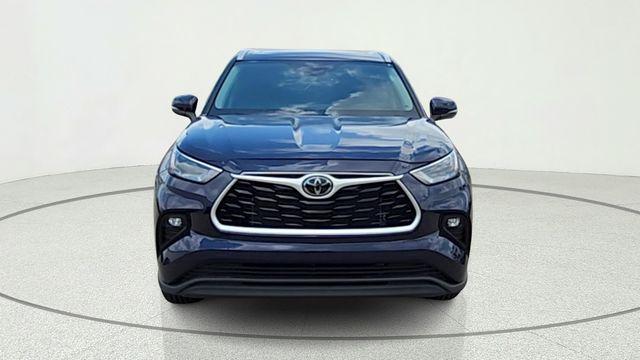 used 2023 Toyota Highlander car, priced at $38,266