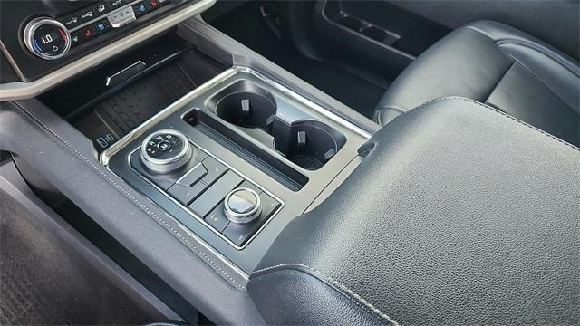 used 2024 Ford Expedition car, priced at $43,991