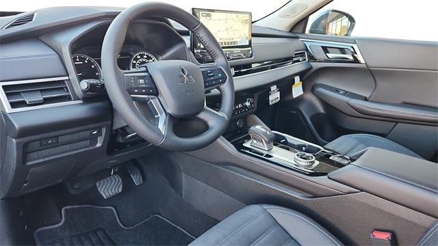 new 2025 Mitsubishi Outlander car, priced at $32,820