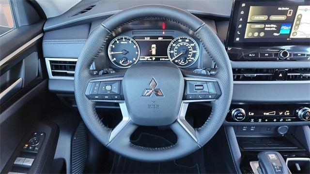 new 2025 Mitsubishi Outlander car, priced at $28,430