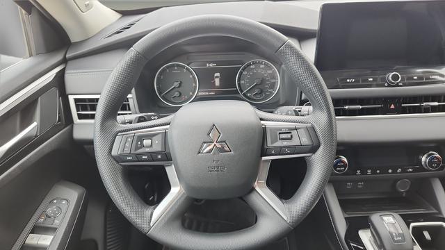 new 2026 Mitsubishi Outlander car, priced at $29,243