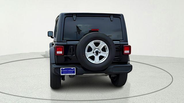 used 2022 Jeep Wrangler Unlimited car, priced at $26,066