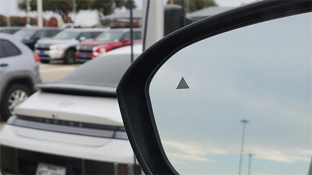 new 2025 Mitsubishi Outlander car, priced at $30,135