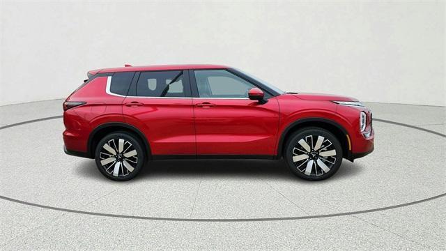 new 2025 Mitsubishi Outlander car, priced at $30,135