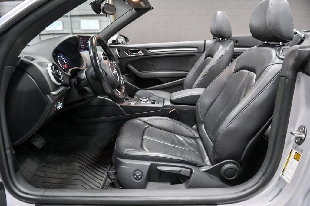 2015 Florett Silver Metallic/Black Roof Audi A3