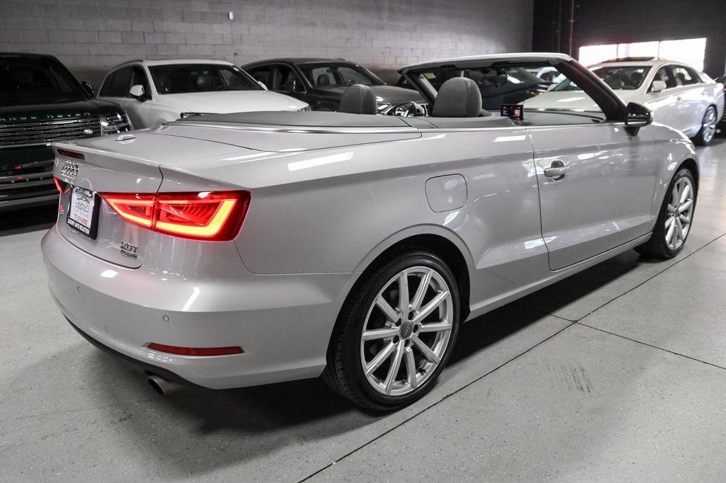 2015 Florett Silver Metallic/Black Roof Audi A3