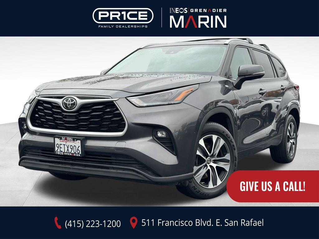 used 2023 Toyota Highlander car, priced at $30,998