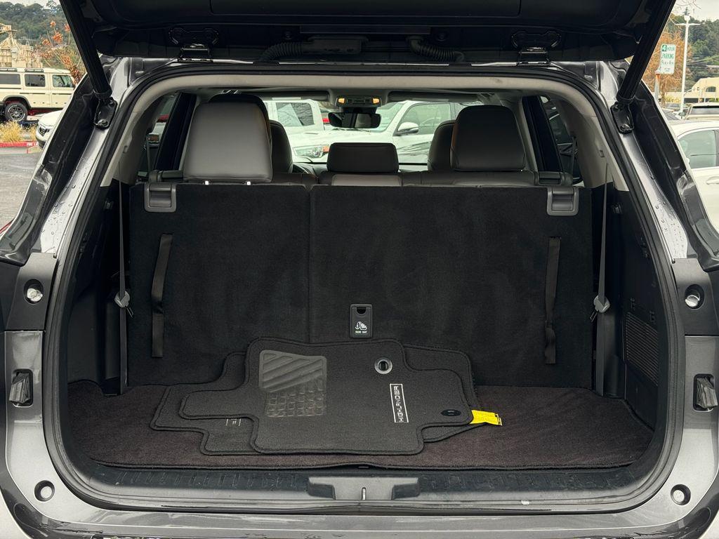 used 2023 Toyota Highlander car, priced at $30,998