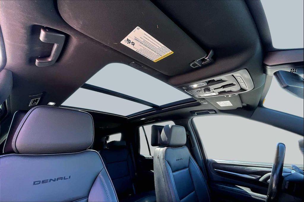 used 2021 GMC Yukon car, priced at $44,186